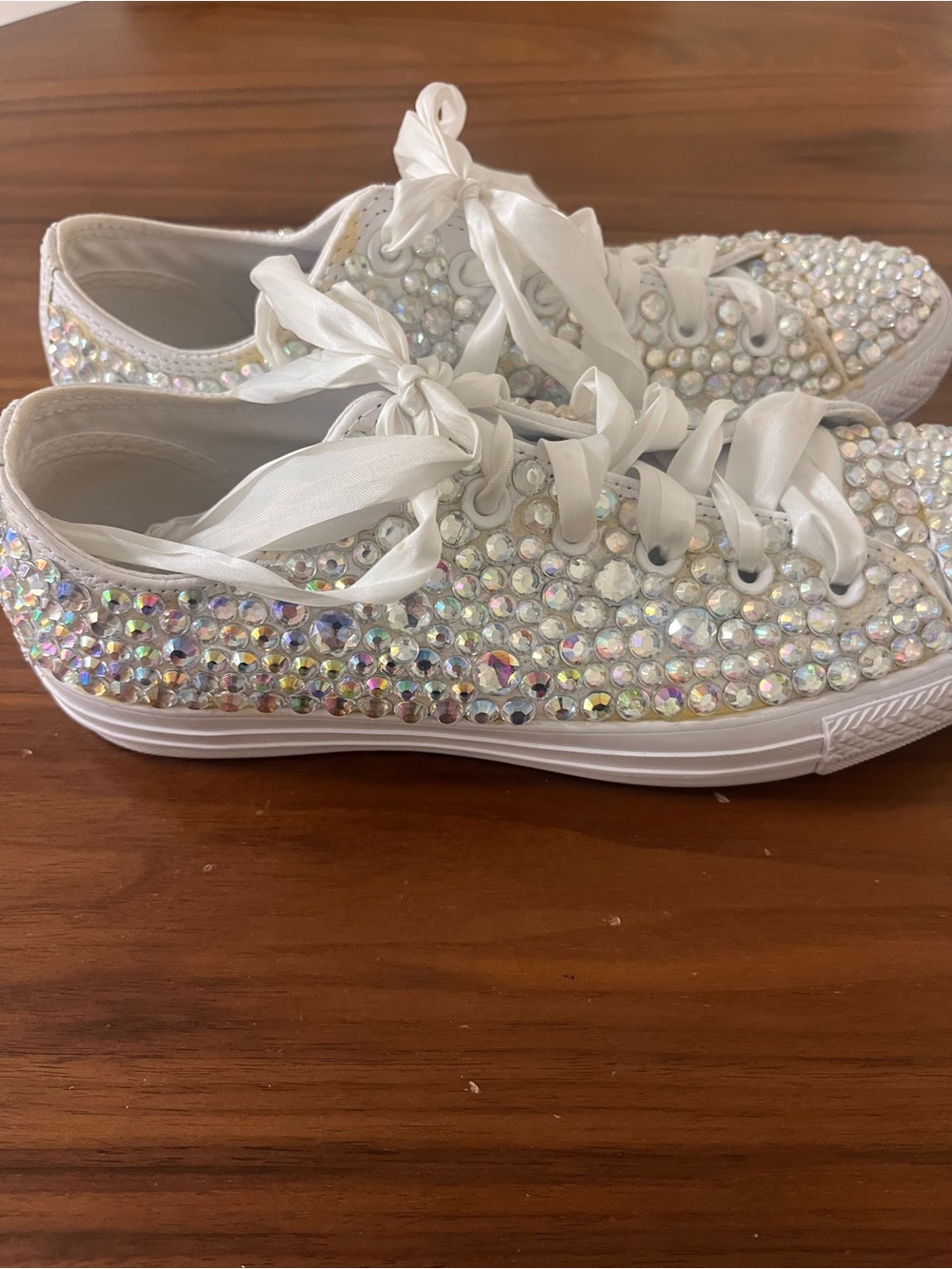 Converse  Women White Rhinestone Low-Top Sneakers